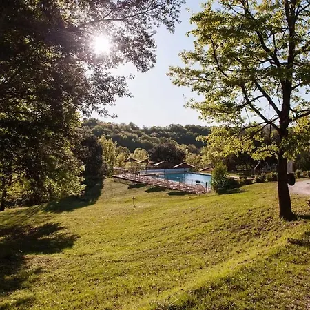 Chalet Cosy A Avec Piscine Partagee Sarlat