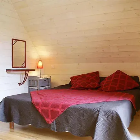 Cosy A Avec Piscine Partagee